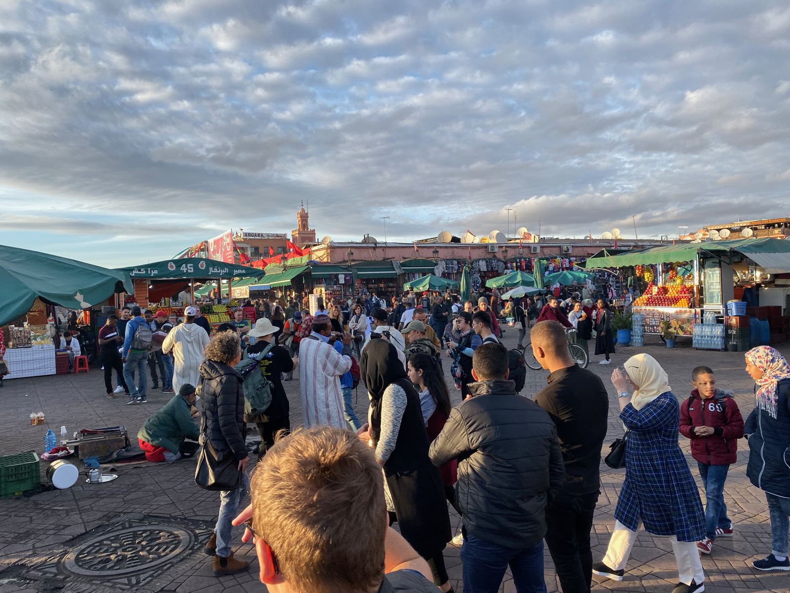 Abend auf dem großen Platz in der Altstadt von Marrakesch